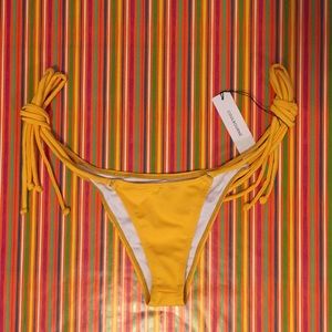 Selling a large coulbourne BOA bottom NWT